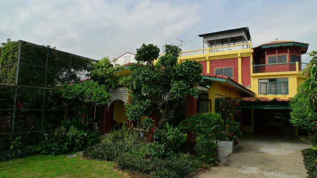 Baan Kaewta Hotel Чиангмай Екстериор снимка