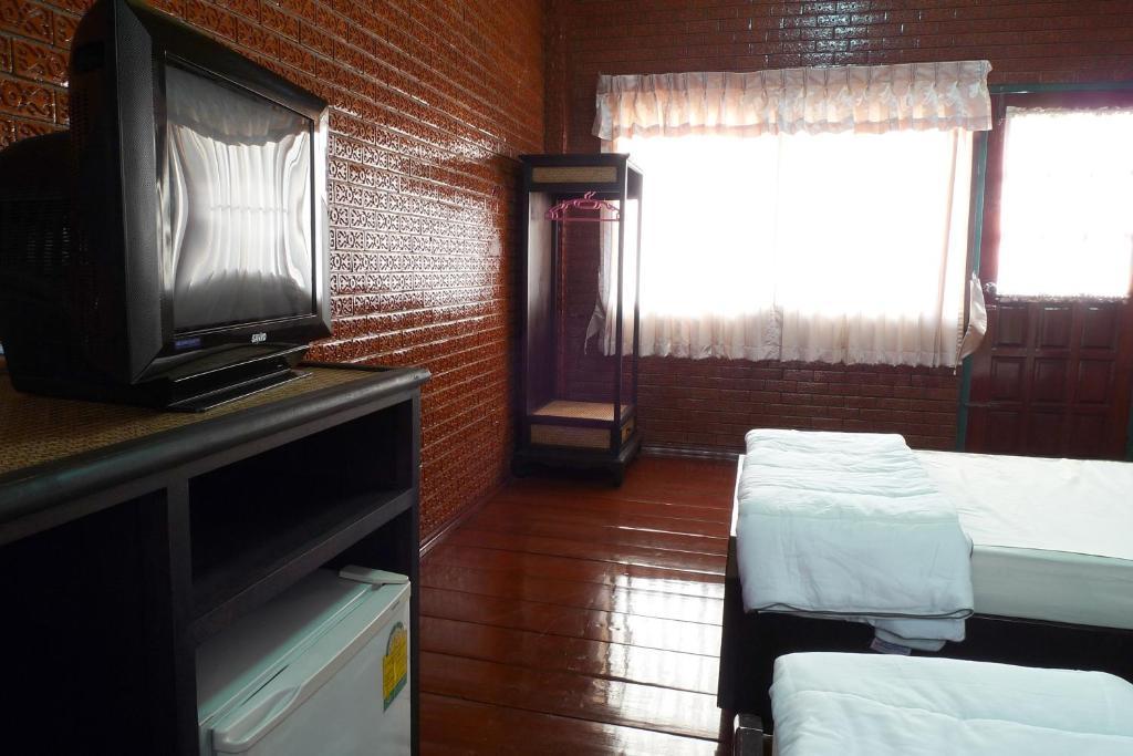Baan Kaewta Hotel Чиангмай Екстериор снимка
