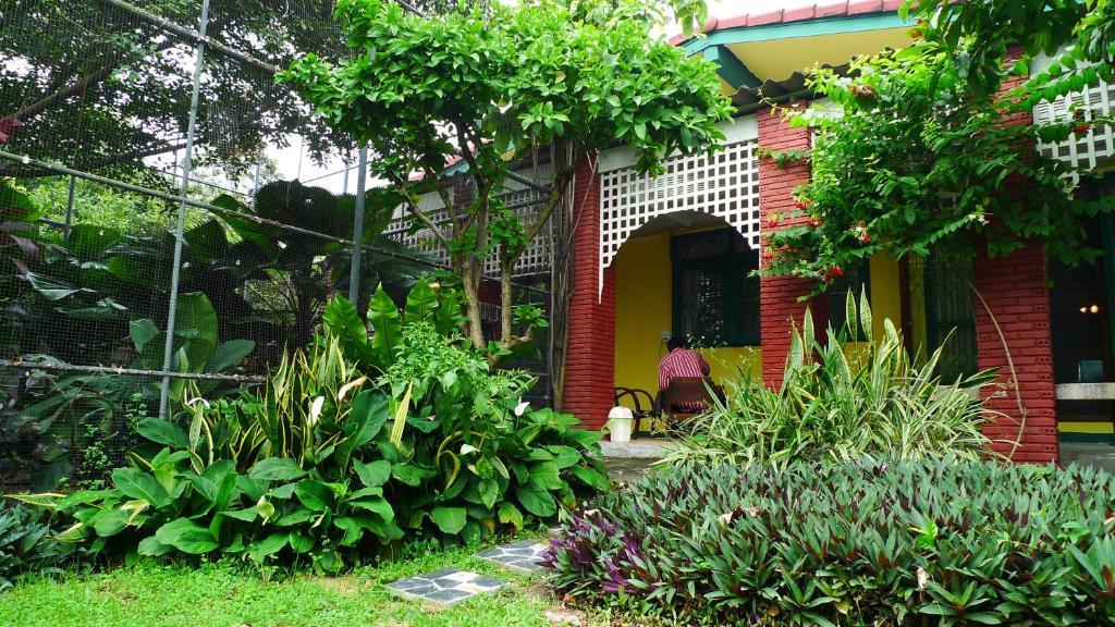 Baan Kaewta Hotel Чиангмай Екстериор снимка