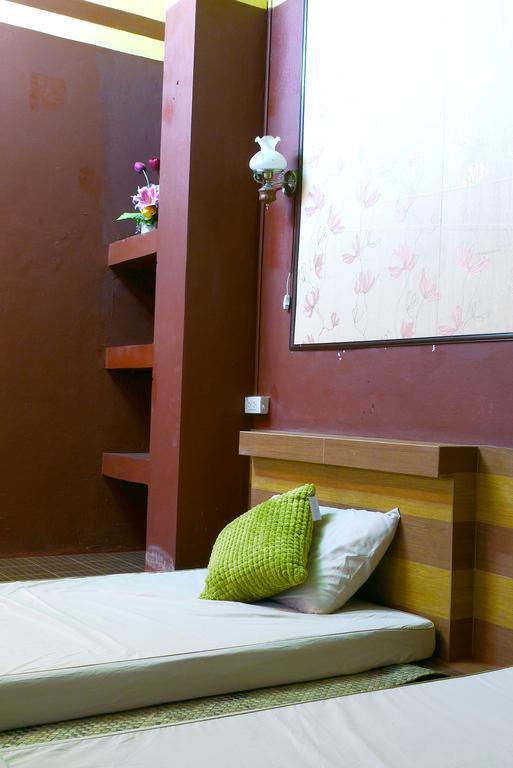 Baan Kaewta Hotel Чиангмай Екстериор снимка