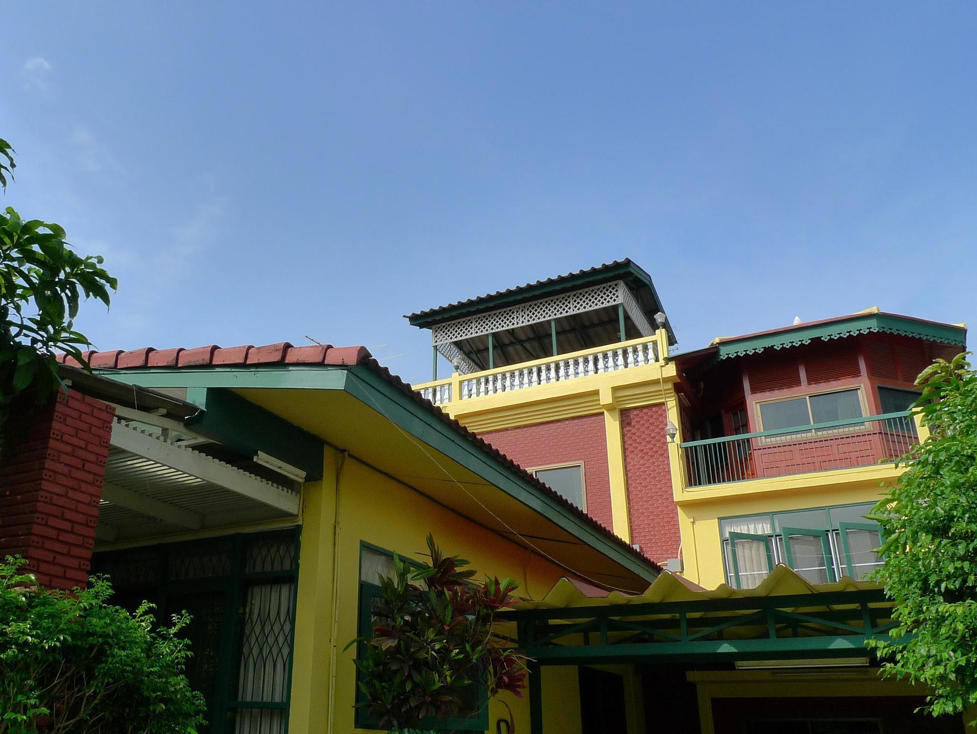 Baan Kaewta Hotel Чиангмай Екстериор снимка