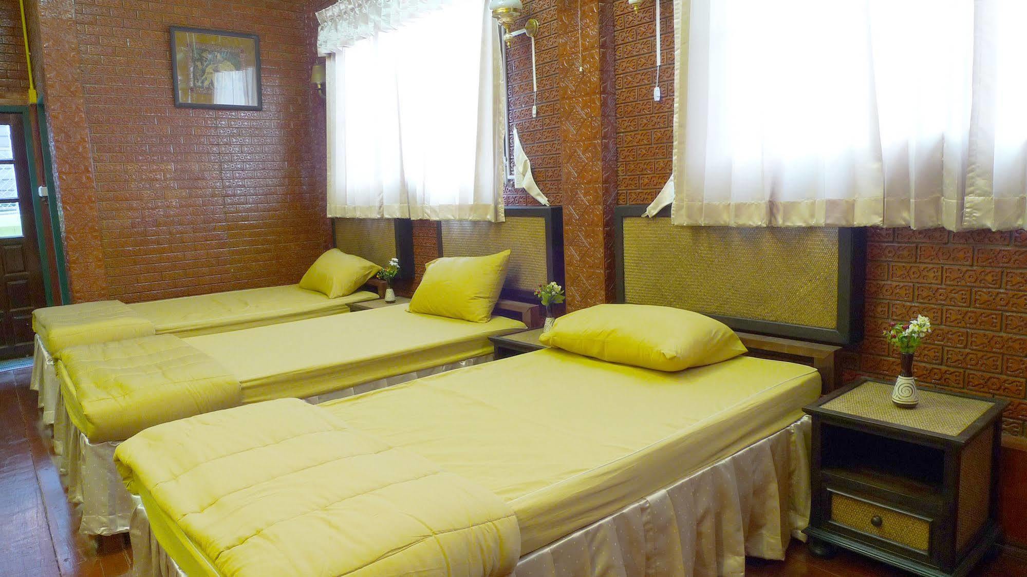 Baan Kaewta Hotel Чиангмай Екстериор снимка