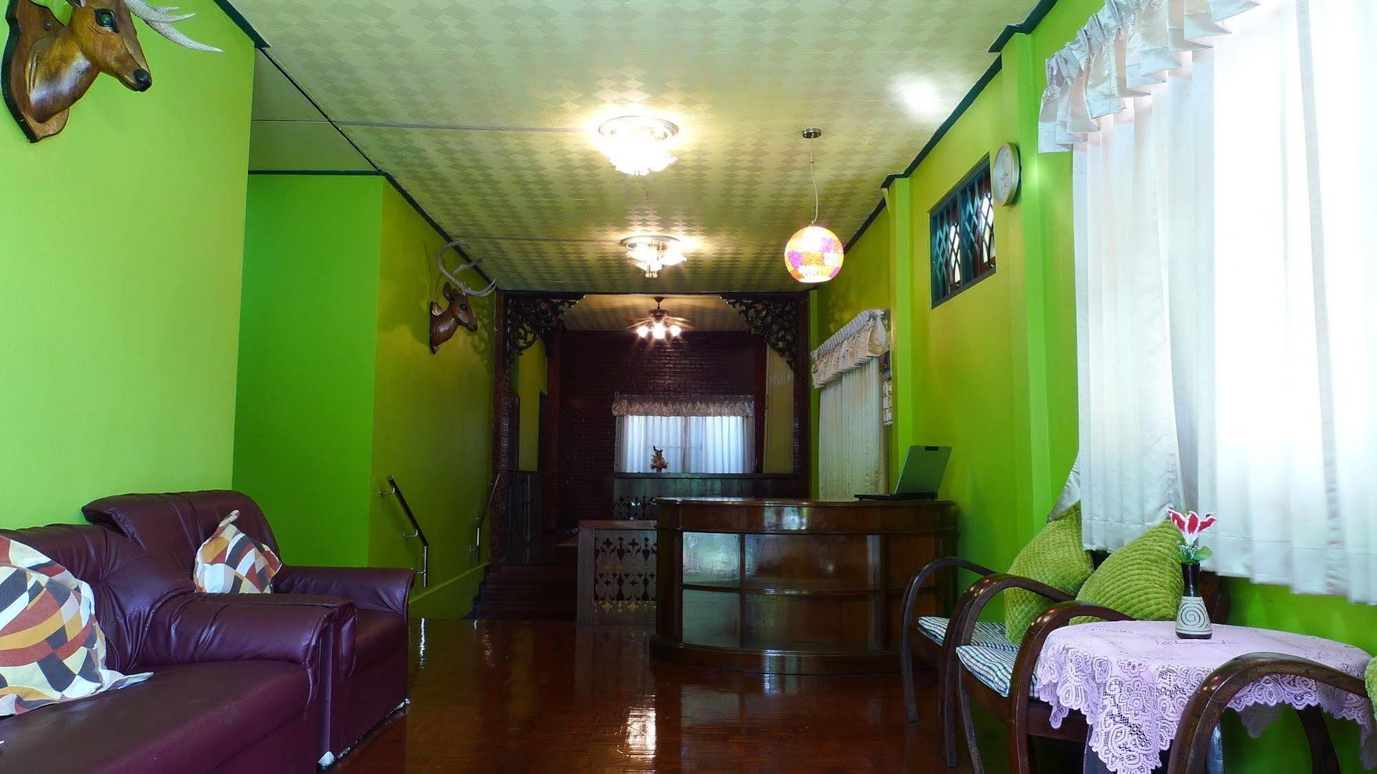 Baan Kaewta Hotel Чиангмай Екстериор снимка