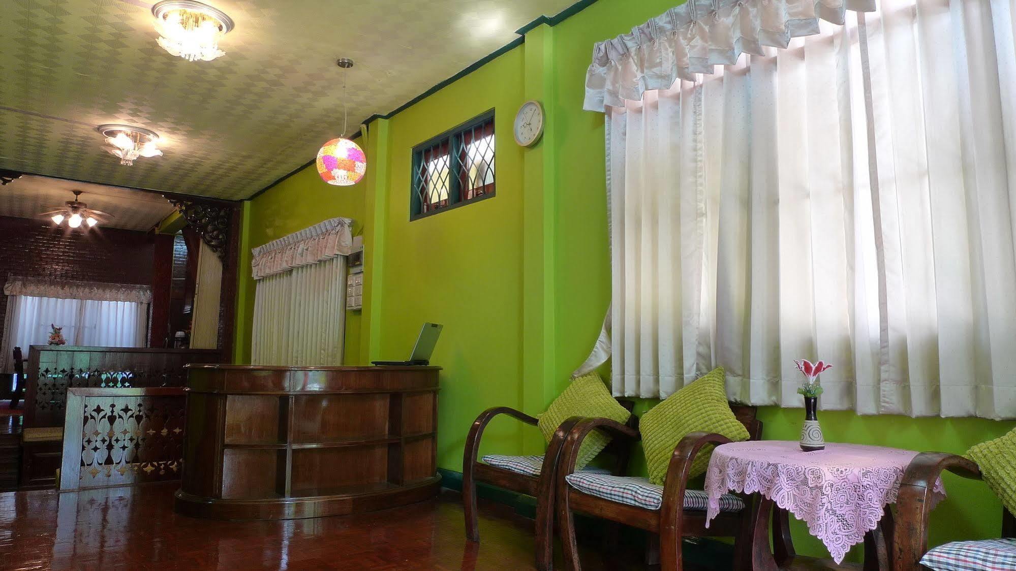 Baan Kaewta Hotel Чиангмай Екстериор снимка